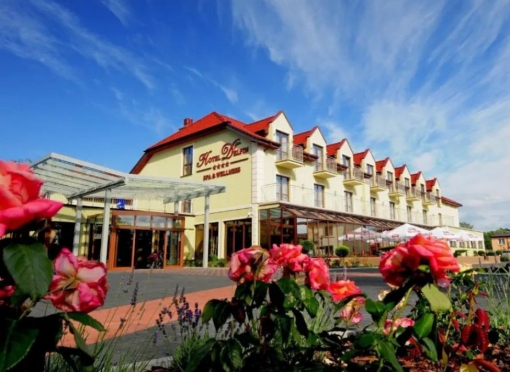 Wczasy w Dąbkach - Hotel Delfin Spa &amp; Wellness - z dojazdem